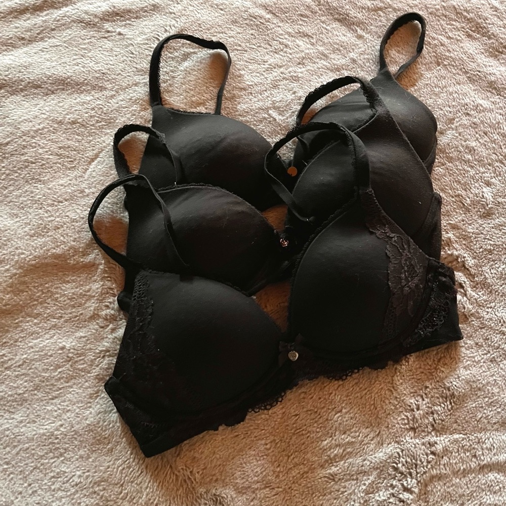 Three VS Body wireless bras